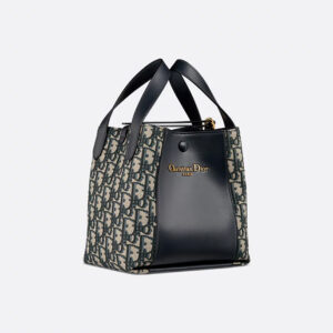 11 Small Signature Bucket Bag