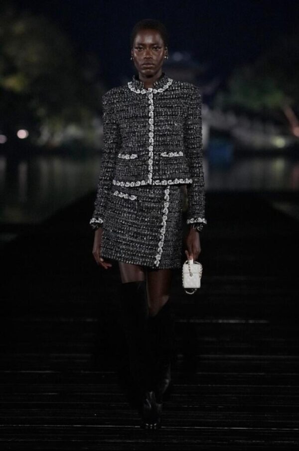 Chane* Tweed Jacket(Skirts are available.)