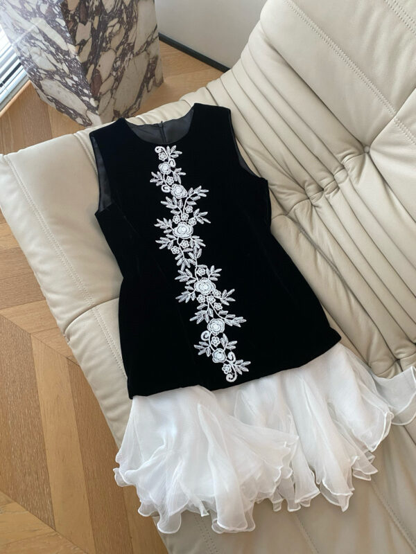 Heavy-duty vest dress