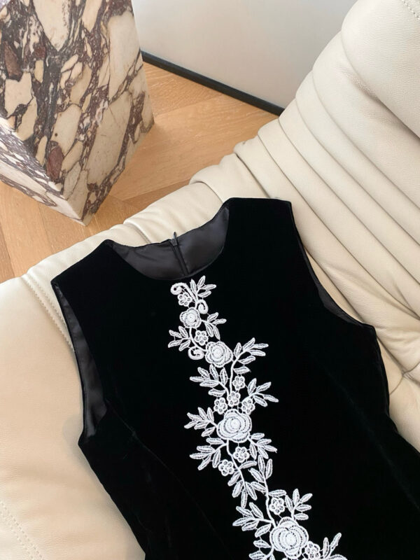 Heavy-duty vest dress