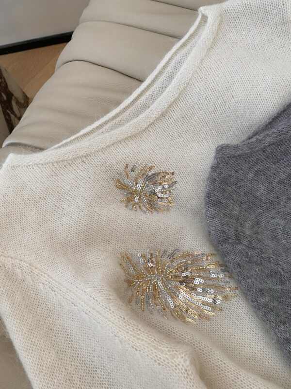 Cashmere heavy-duty cherry blossom sequin knit sweater